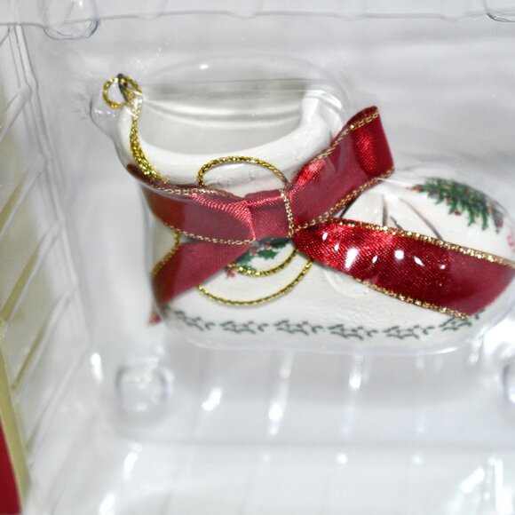 Spode Christmas Tree Babys First Bootie Ornament, Keepsake Ornament, NWT - Picture 5 of 6